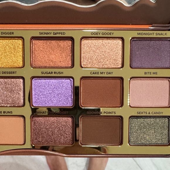 Too Faced Sweet Treats Eyeshadow Palette - Picture 3 of 5